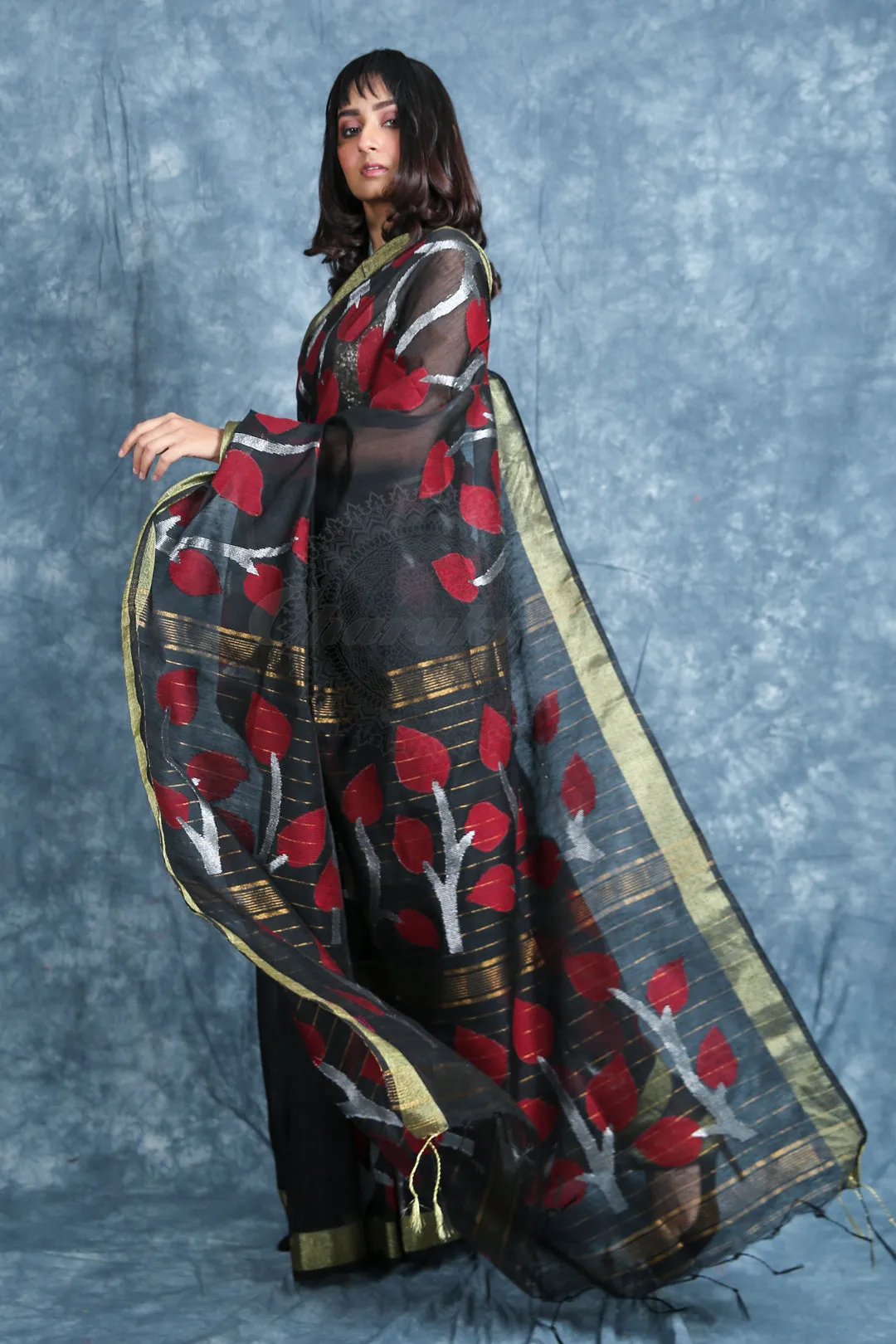 CHARUKRITI Black Handloom Saree With Zari Weaving and Unstitched Blouse
