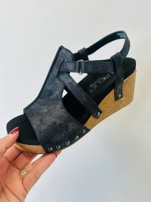 Corky's Black Seltzer Wedges