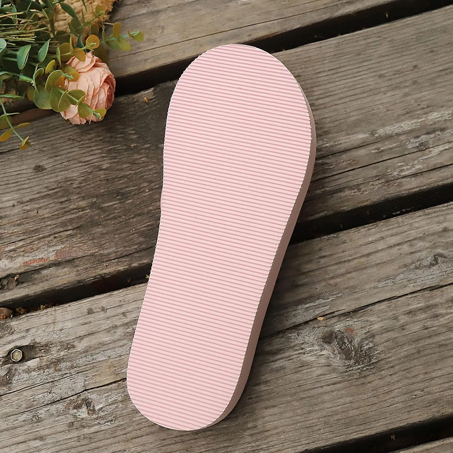 Lightweight Beach Sandal Fashion Slippers Women's Flower Flip Flops Casual Versatile Thick Soled Slippers Comfortable