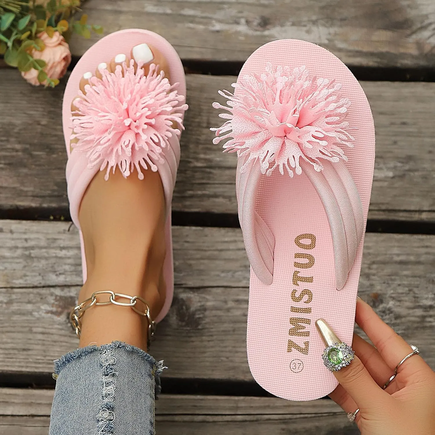 Lightweight Beach Sandal Fashion Slippers Women's Flower Flip Flops Casual Versatile Thick Soled Slippers Comfortable