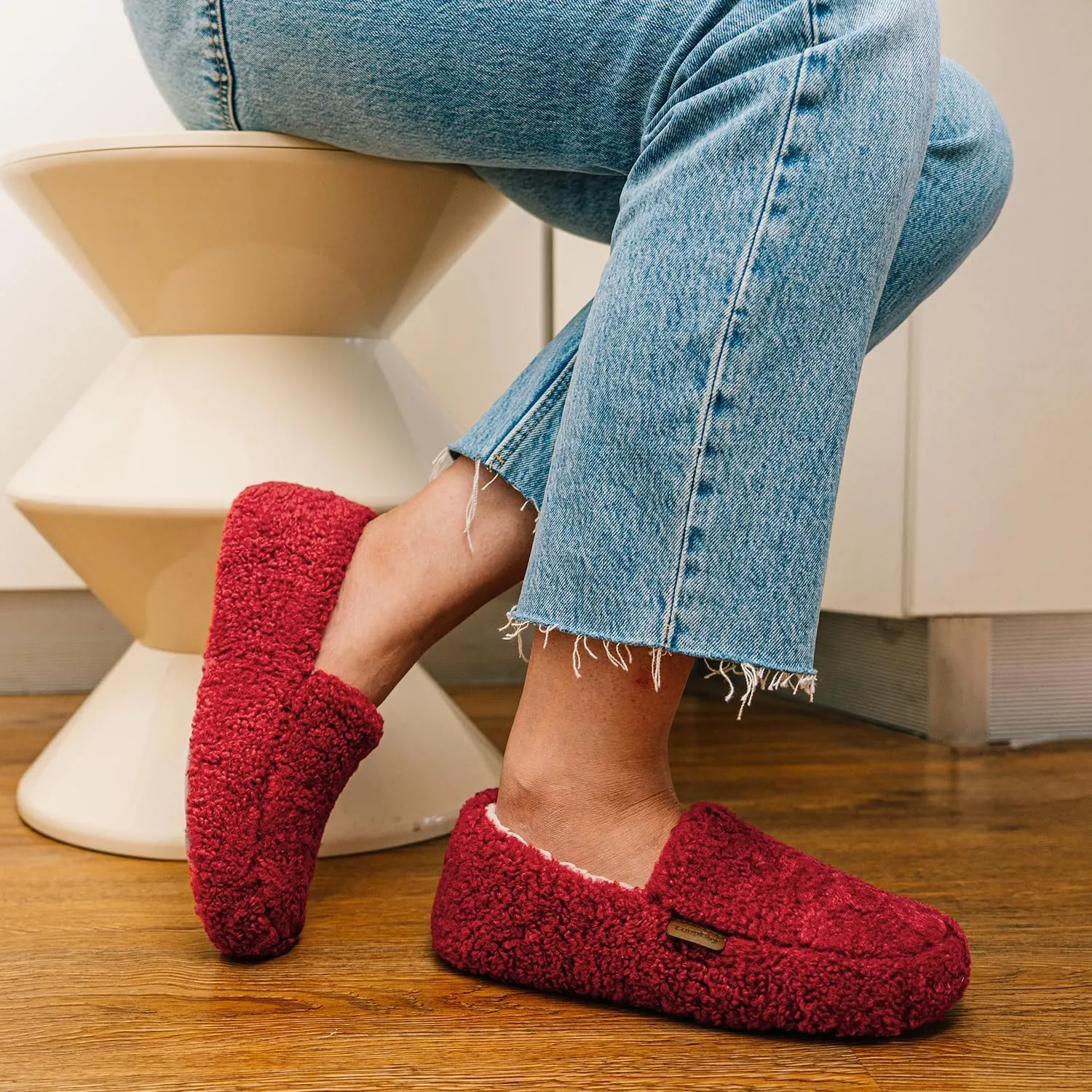 LongBay Women's Fuzzy Memory Foam Slippers Warm Cozy Shearling House Slippers for Ladies Supportive Slip on Indoor Home Shoes