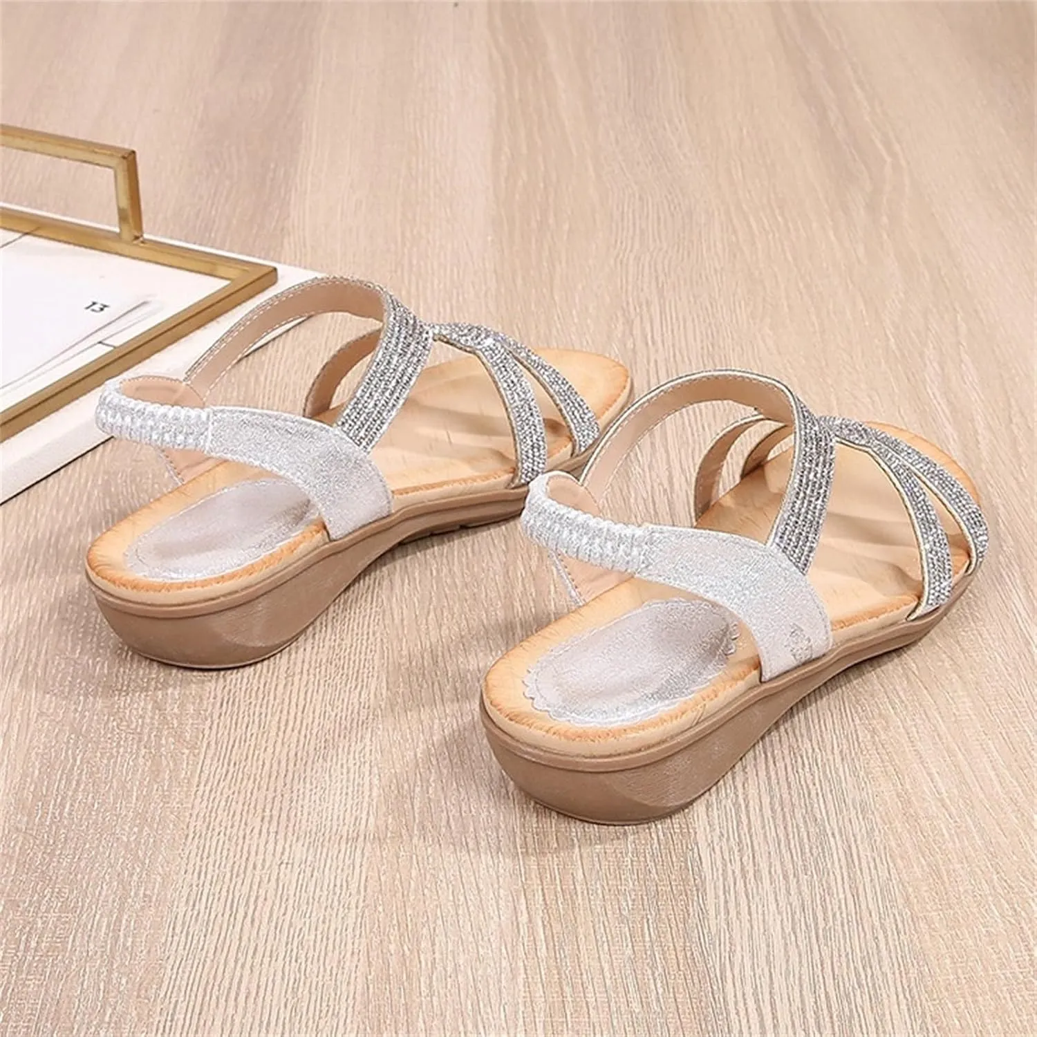 Womens Flats Bohemia Glitter Love Pattern Sandals Open Toe Ankle Strap Beach Sandal Comfortable Summer Dress Shoes